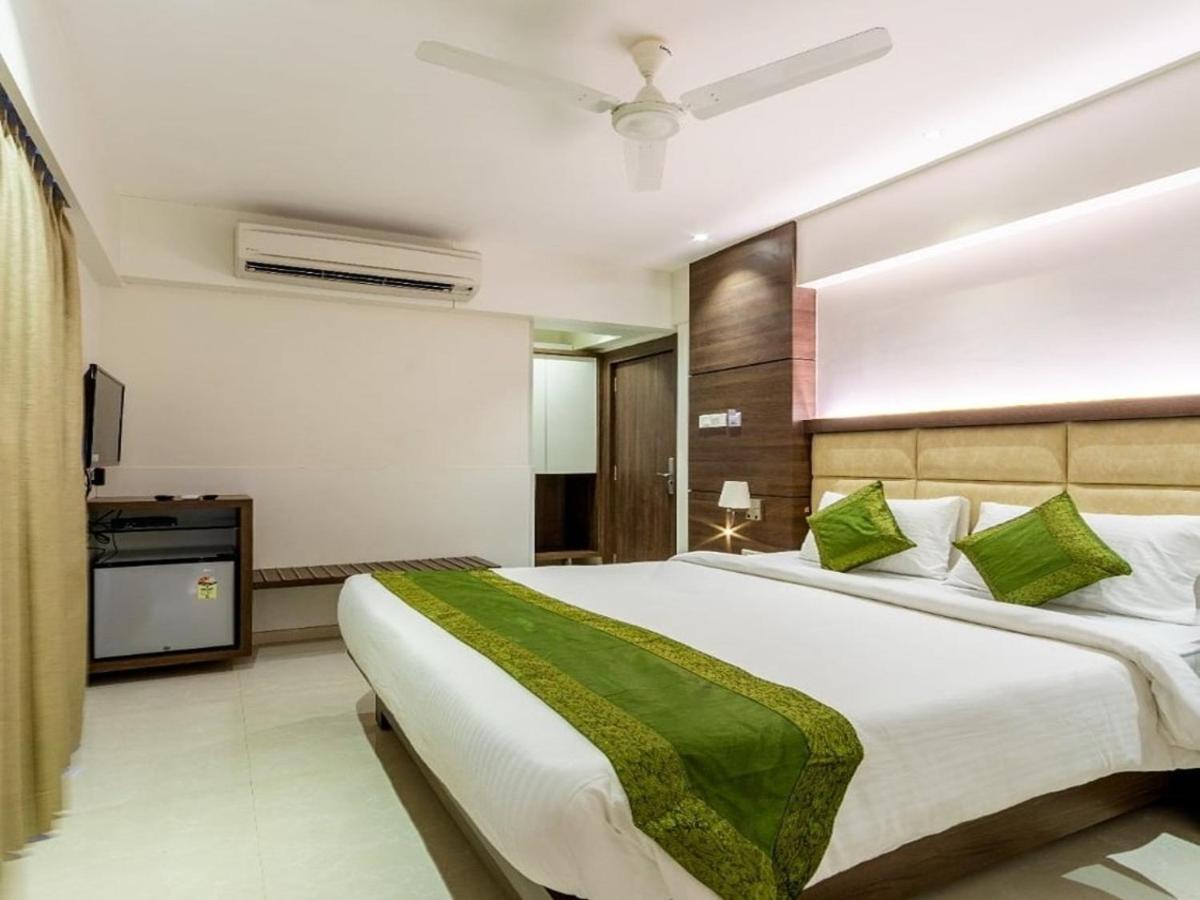 Hotel Laxvas Thane Exterior photo